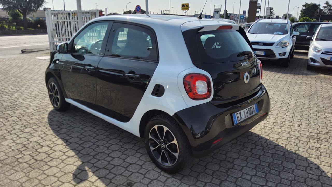 Smart ForFour 70 1.0 Prime