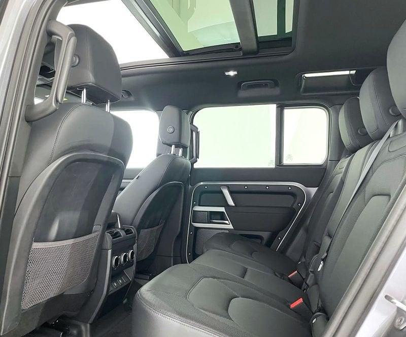 Land Rover Defender 3.0 D6 250 110 HSE AWD auto.