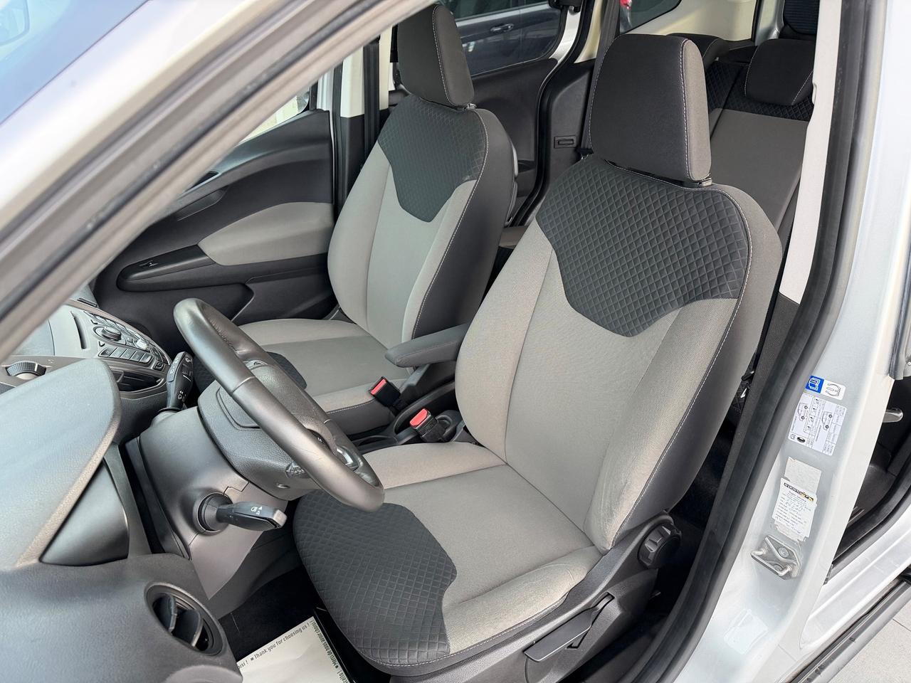 Ford Tourneo Courier 1.5 TDCI 75 CV Titanium