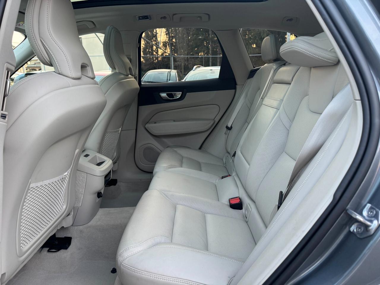 Volvo XC 60 XC60 B5 (d) AWD Geartronic Inscription