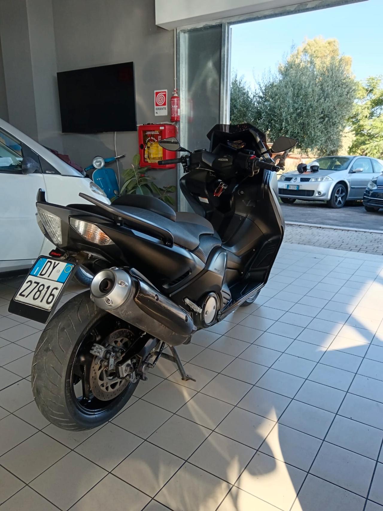 Yamaha Tmax 530