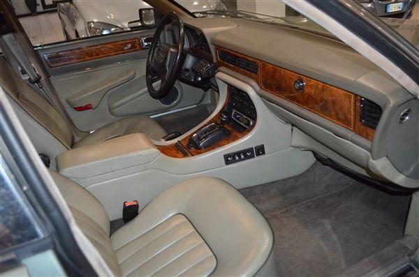 Jaguar Daimler XJ40 Cat Automatic