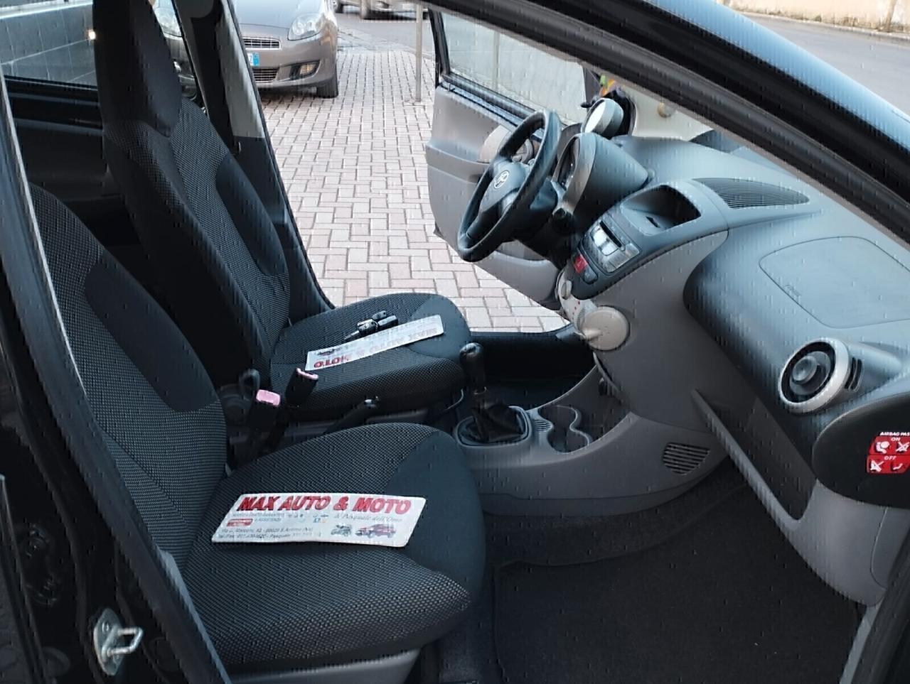 Toyota Aygo 1.0 CLIMATIZZATA 79 MILA KM!