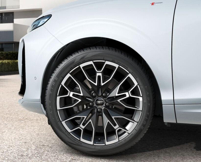 NEW Audi Q3 SPB 35 TDI S tronic line edition/TECH/IVAESP