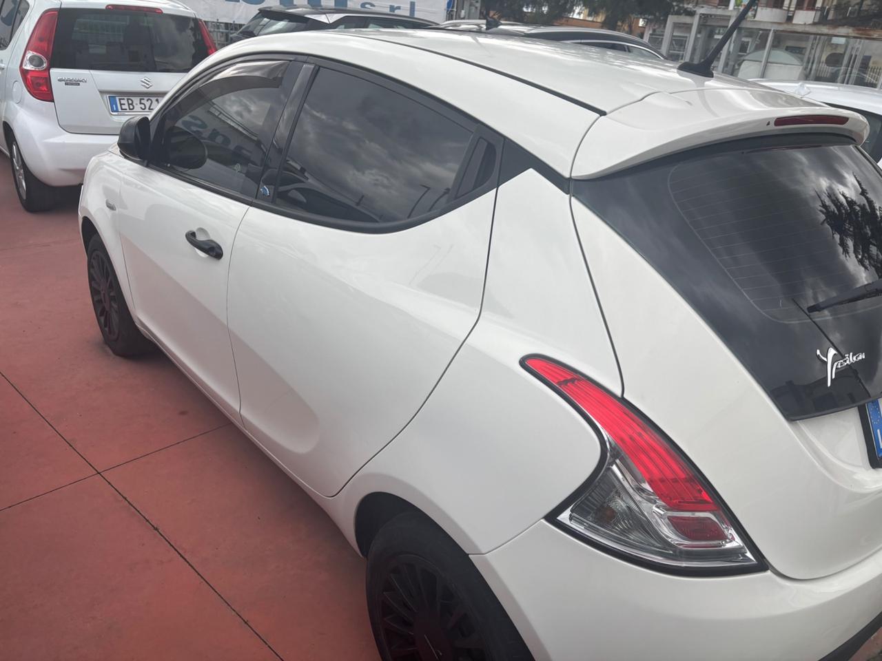 Lancia Ypsilon 1.2 69 CV 5 porte S&S Elefantino Blu