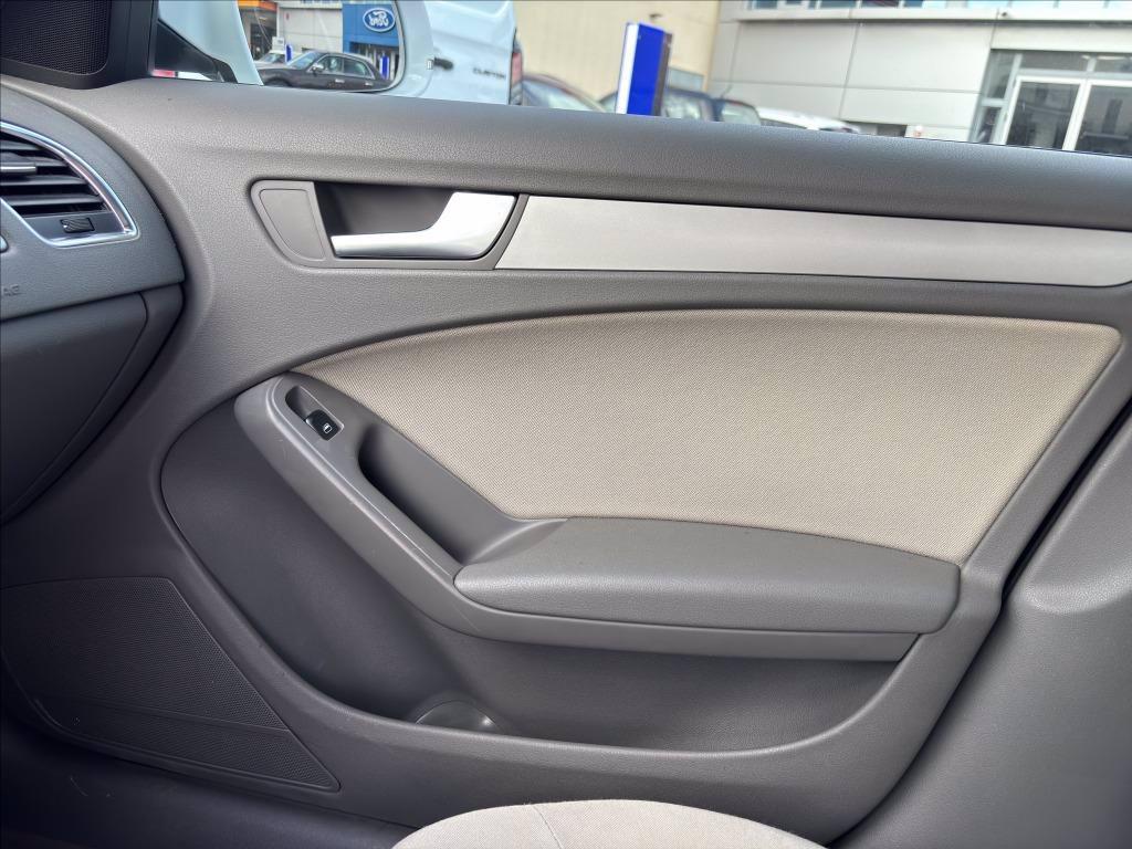 AUDI A4 Avant 2.0 tdi Advanced 143cv del 2009