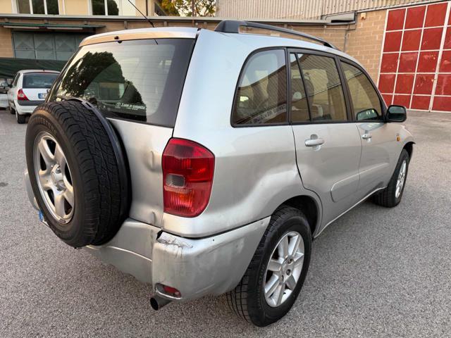 TOYOTA RAV 4 MY23 RAV4 2.0Tdi D-4D cat 5P Sol senza lavoro da fare