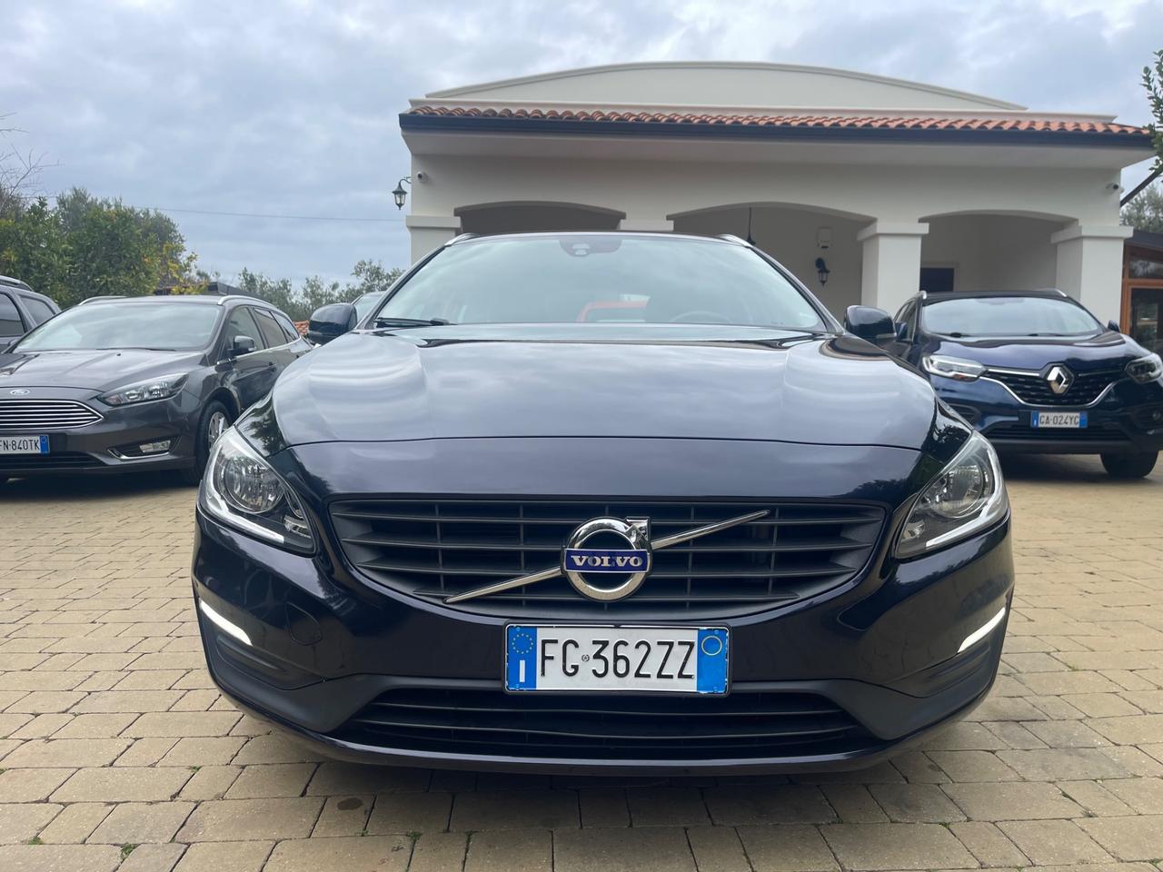 VOLVO V60 2.0 D2 120CV OCEAN RACE FULL LED MY17