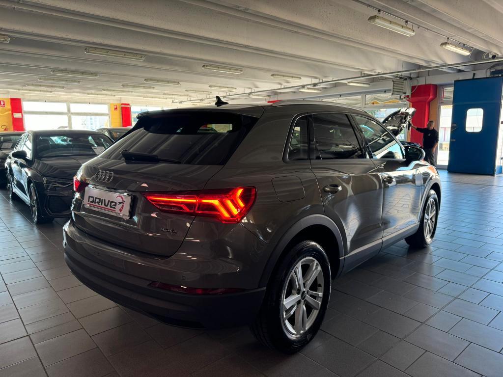 Audi Q3 35 2.0 tdi Business quattro s-tronic