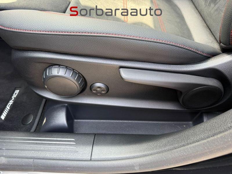 Mercedes-Benz GLA 200 d Automatic AMG Line Premium con Tetto Panoramico.