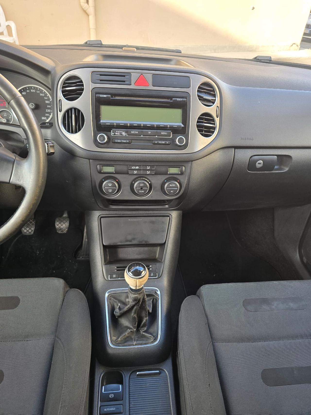 Volkswagen Tiguan 2.0 16V TDI DPF tiptronic Sport & Style (18°)