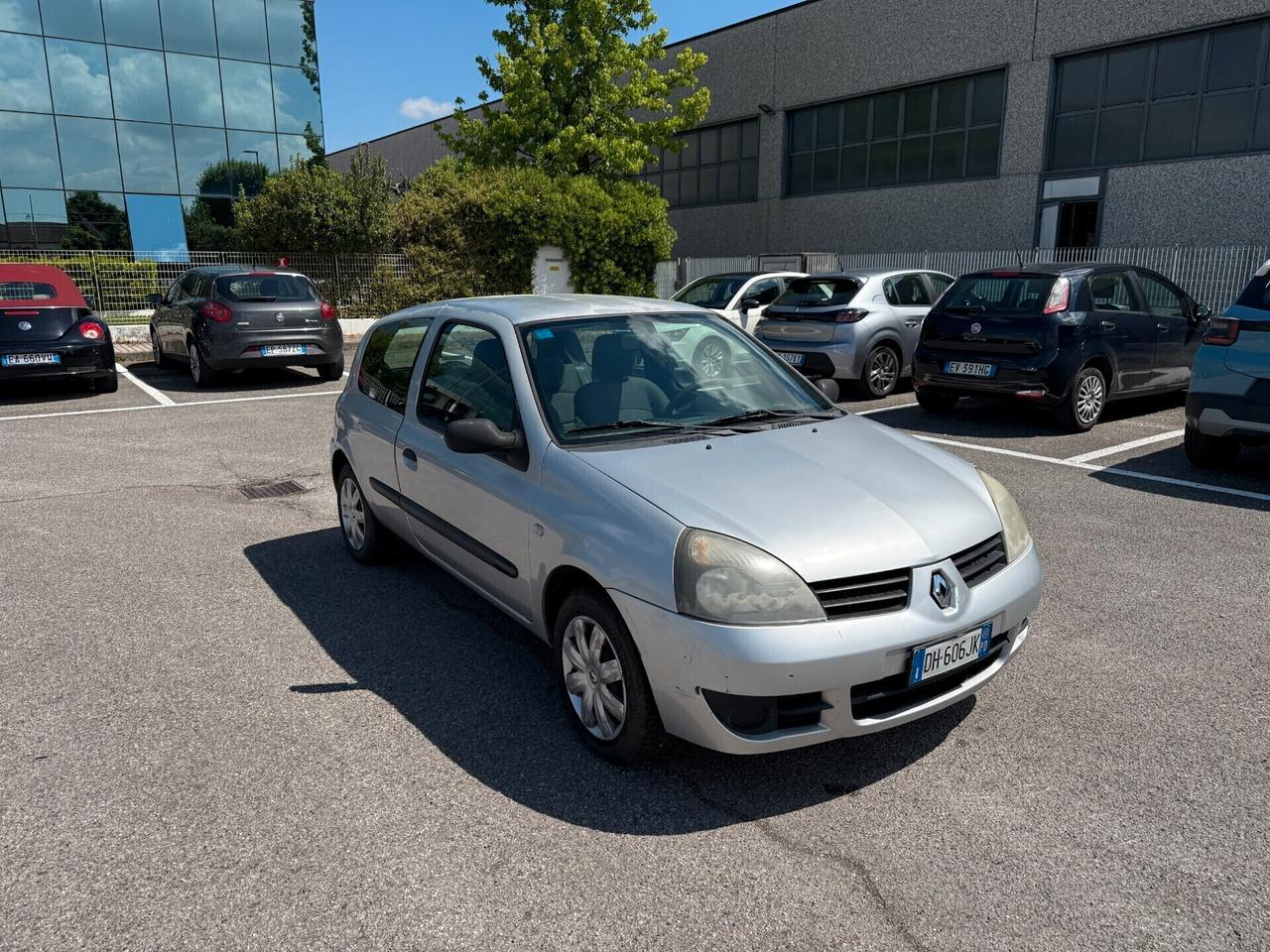 Renault Clio 1.2 16V 3 porte Dynamique