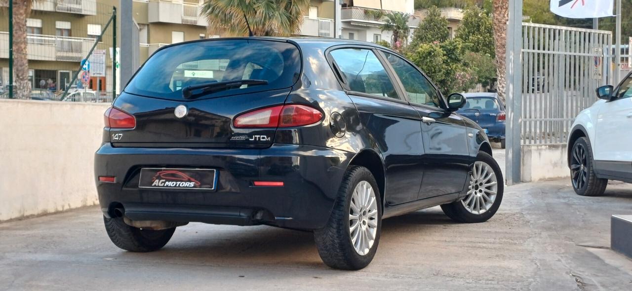 Alfa Romeo 147 1.9 JTD M-JET 16V 5 porte Dist.