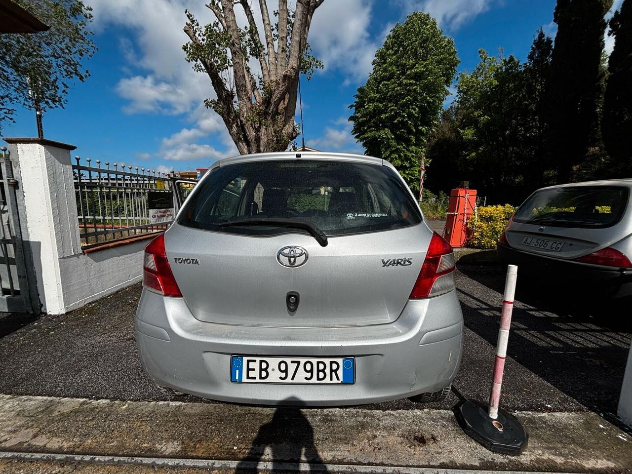 Toyota Yaris 1.0 5 porte Now