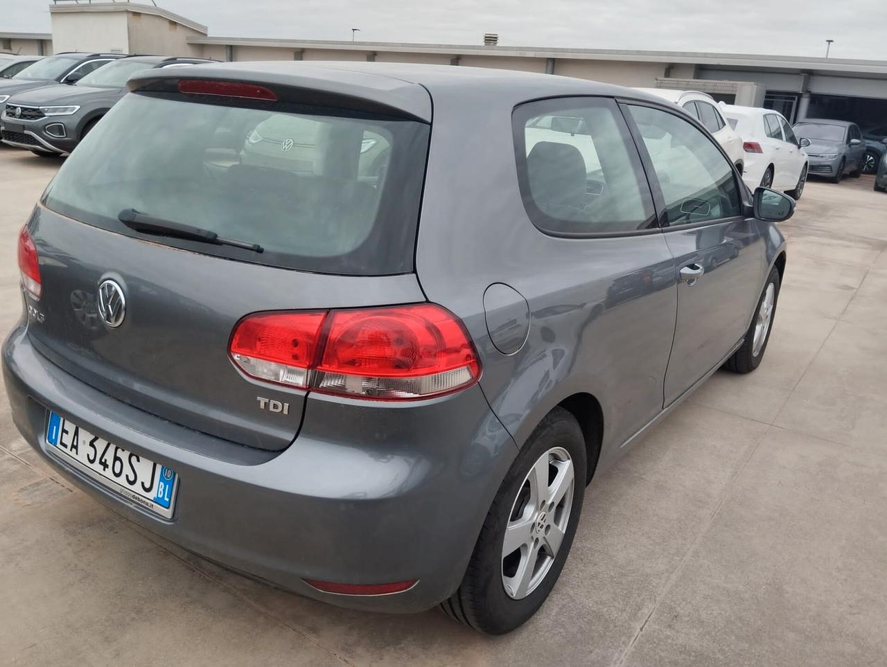 Volkswagen Golf 1.6 TDI 3p. Highline - 2010