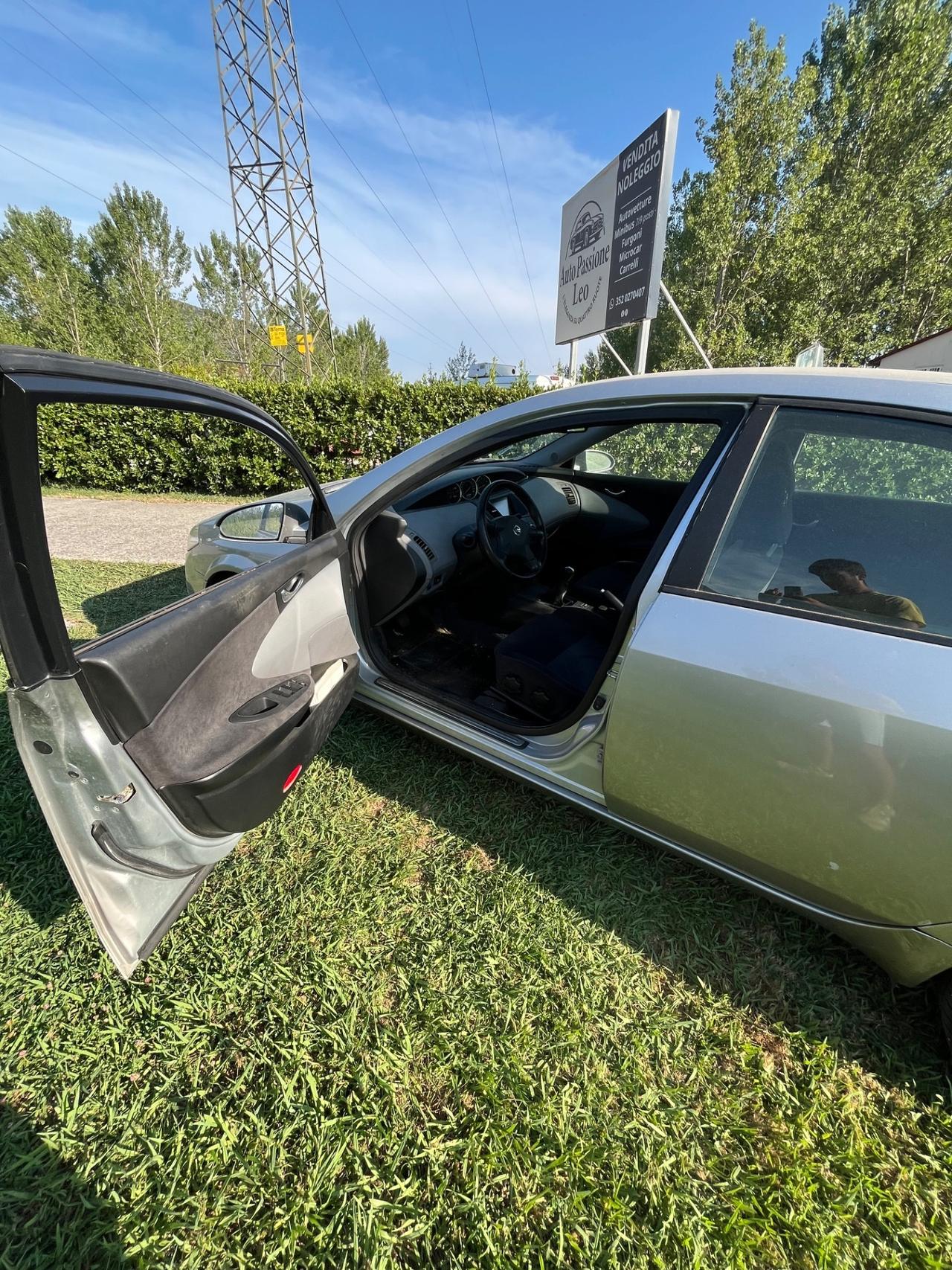 Nissan Primera 1.8 16V 90000km e unico proprietario!