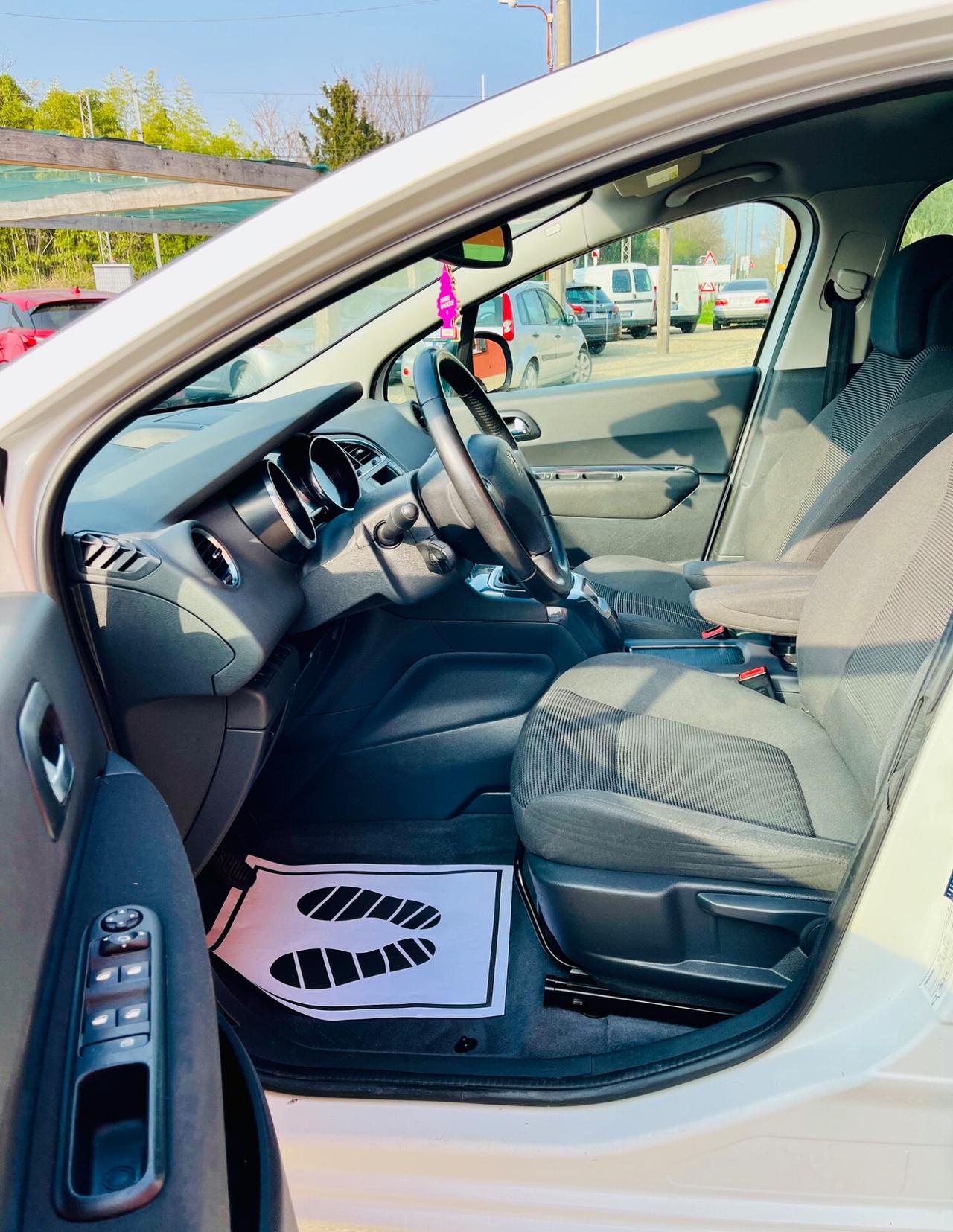 Peugeot 5008 BlueHDi 120 S&S Allure