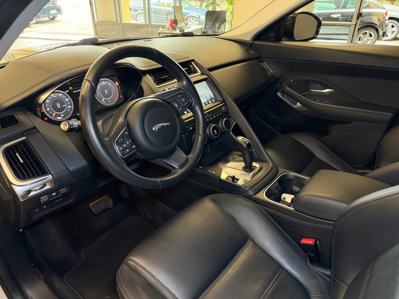 Jaguar E-Pace 2.0D 180 CV AWD aut. R-Dynamic SE