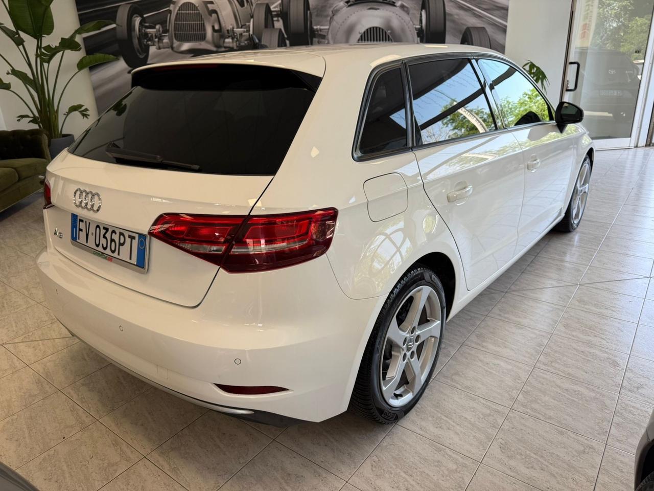 Audi A3 SPB 30 TFSI S tronic OK NEOPATENTATI