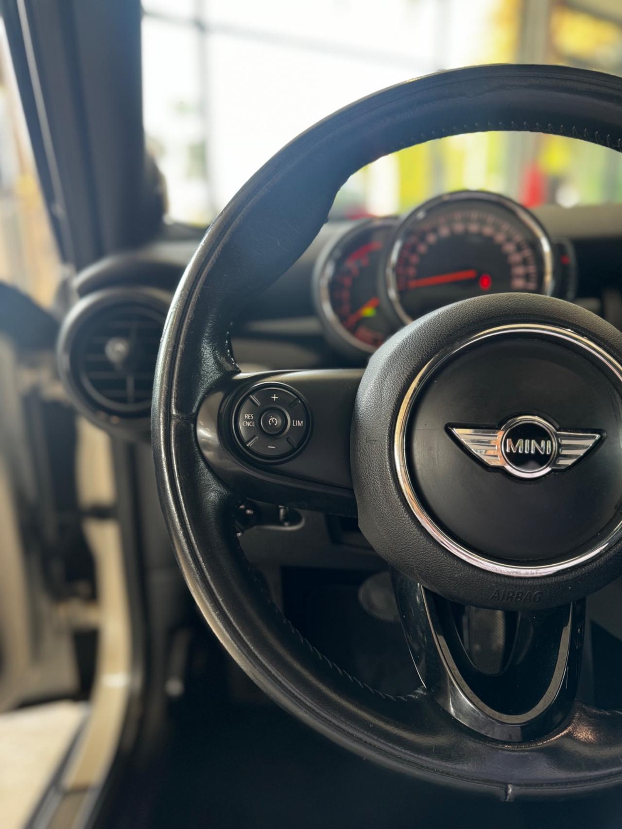 Mini 1.5 Cooper D Hype 5 porte 12/2016 Euro 6B