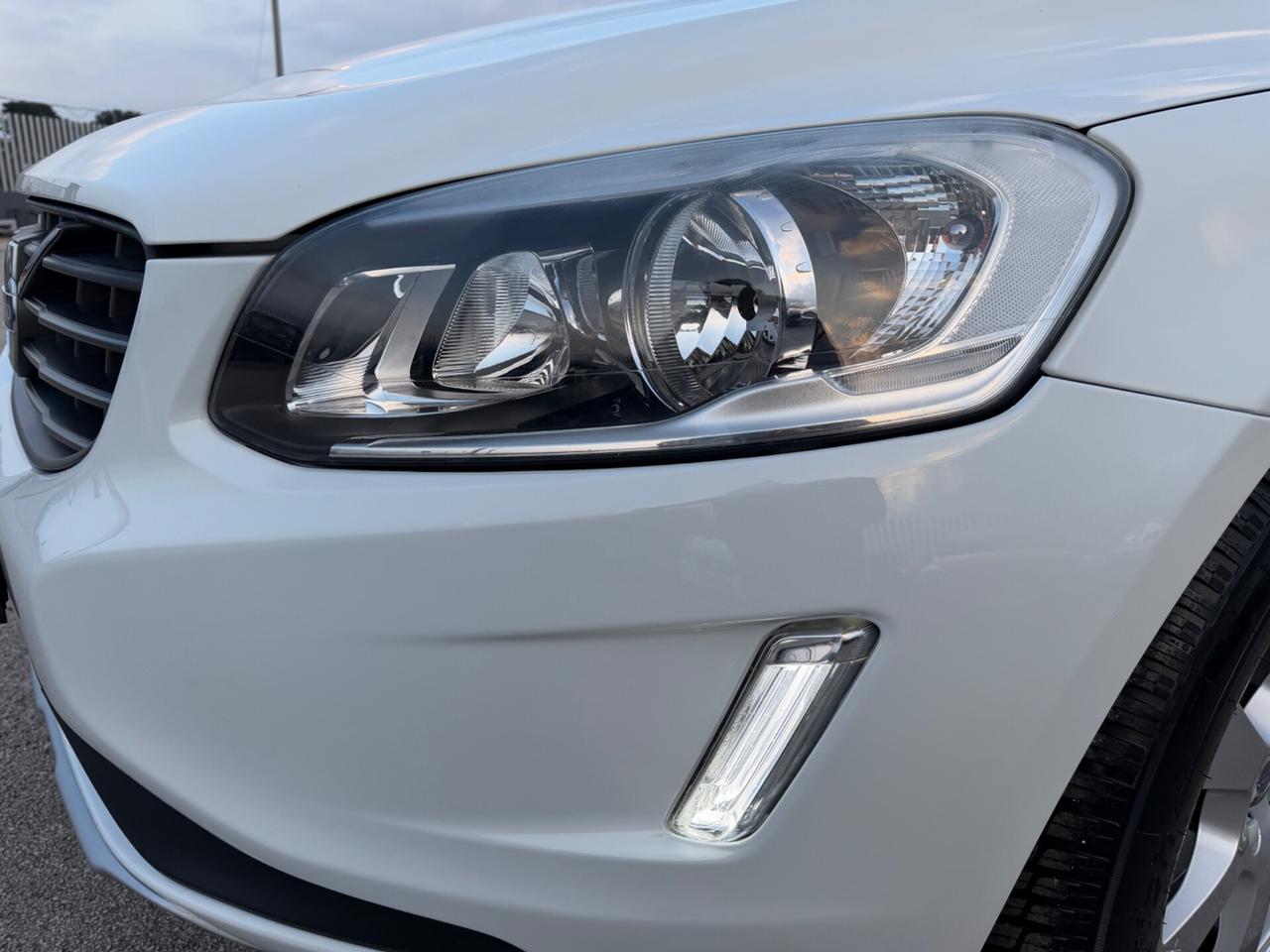 VOLVO XC60 2.0D D3 150CV GEARTRONIC FUL LED MY16