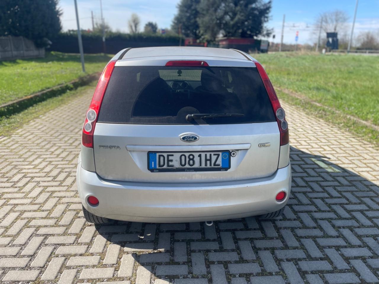 Ford Fiesta 1.4 TDCi 5p. Ghia