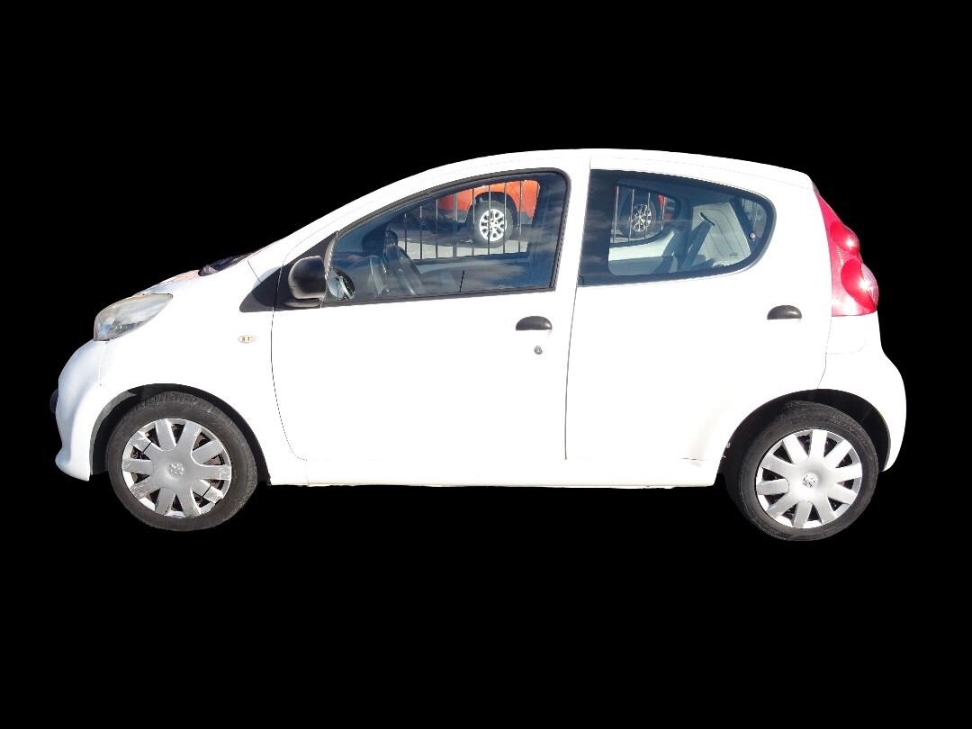 Peugeot 107 1.0 68CV 5p. Plaisir