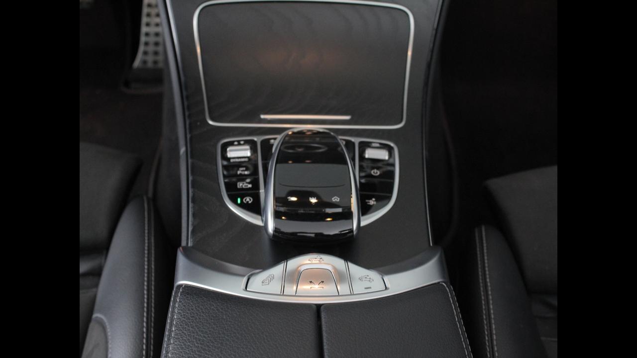 Mercedes-Benz Classe C-A205 2018 Cabrio - C Cabrio 220 d Sport auto