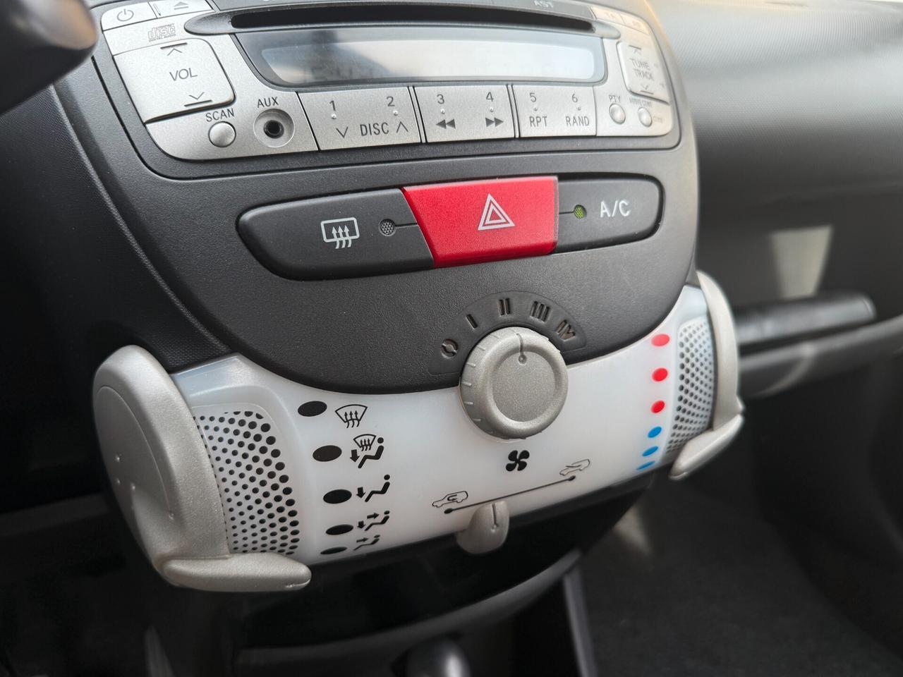 Toyota Aygo/1.0 68CV/NAVI/CLIMA/SOLO 55000 KM