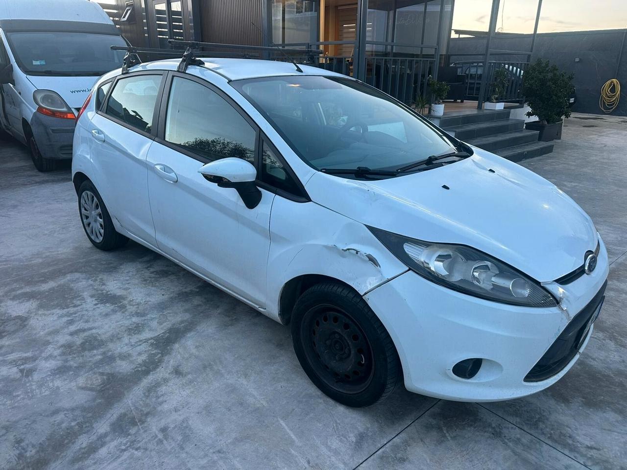 Ford Fiesta 1.4 5 porte Bz.- GPL Titanium