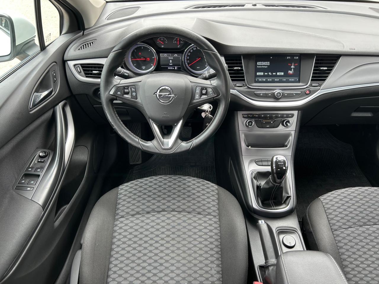 Opel Astra 1.6 CDTi 95 cavalli 2016 bixeno
