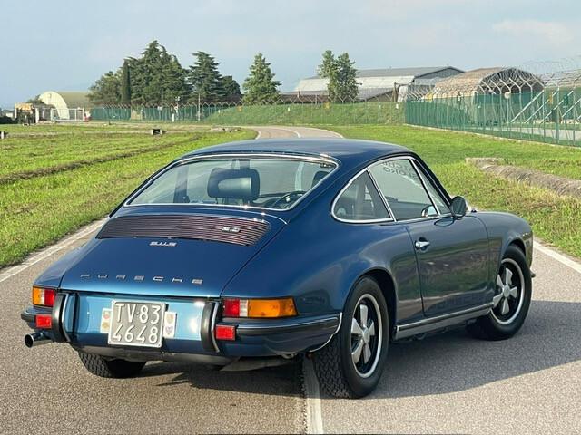 Porsche 911 2.400 S "MATCHING IN TUTTO"