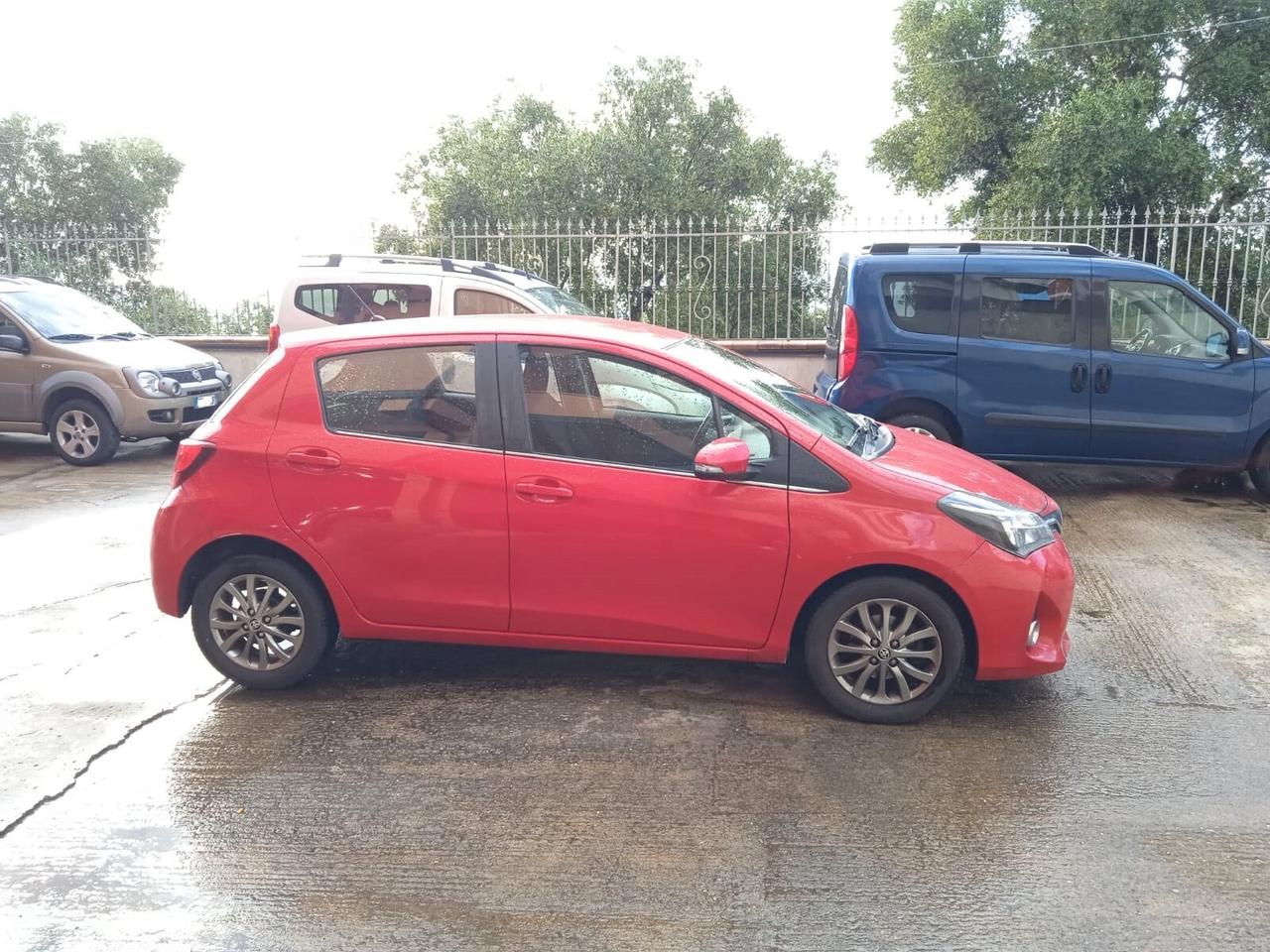 Toyota Yaris 1.4 D-4D 5 porte Lounge