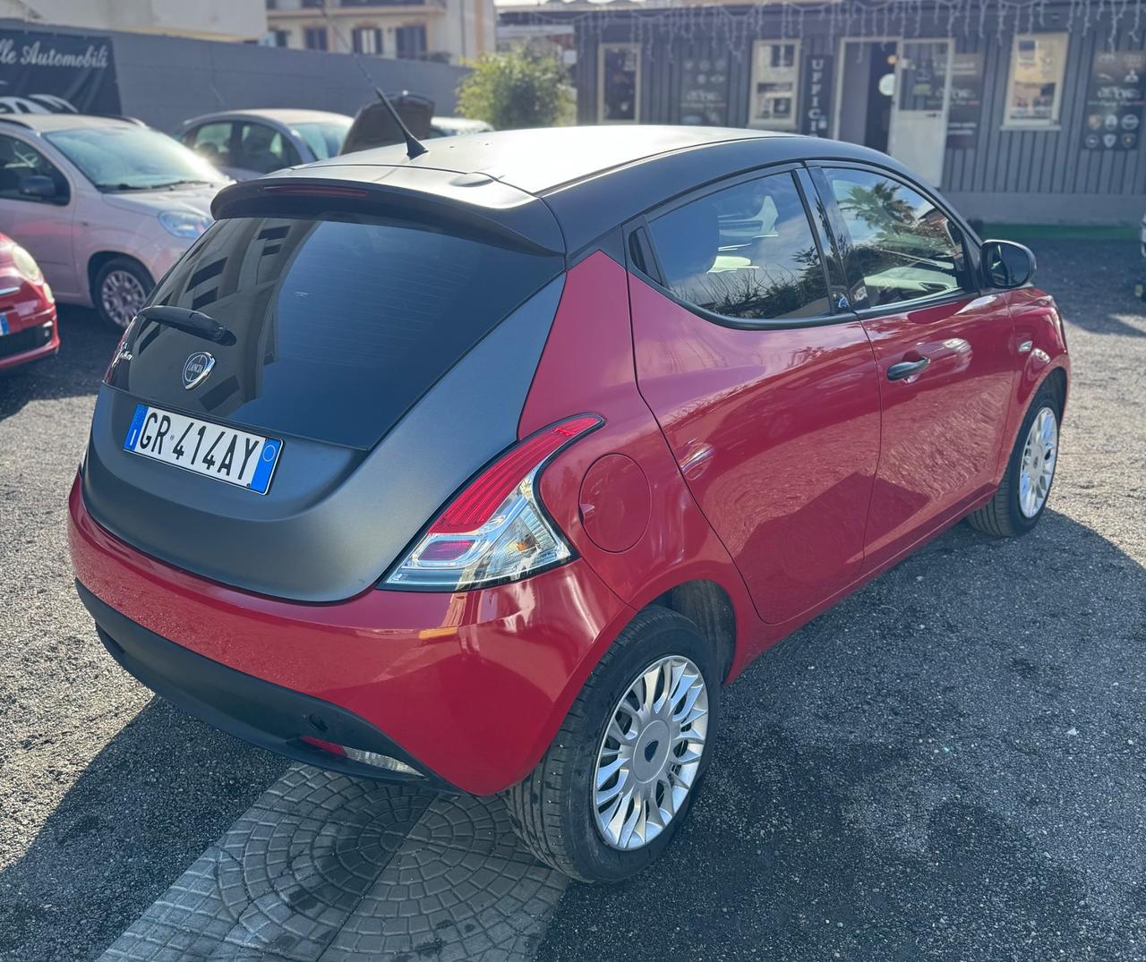 Lancia Ypsilon 1.2 69 CV 5 porte S&S Platinum