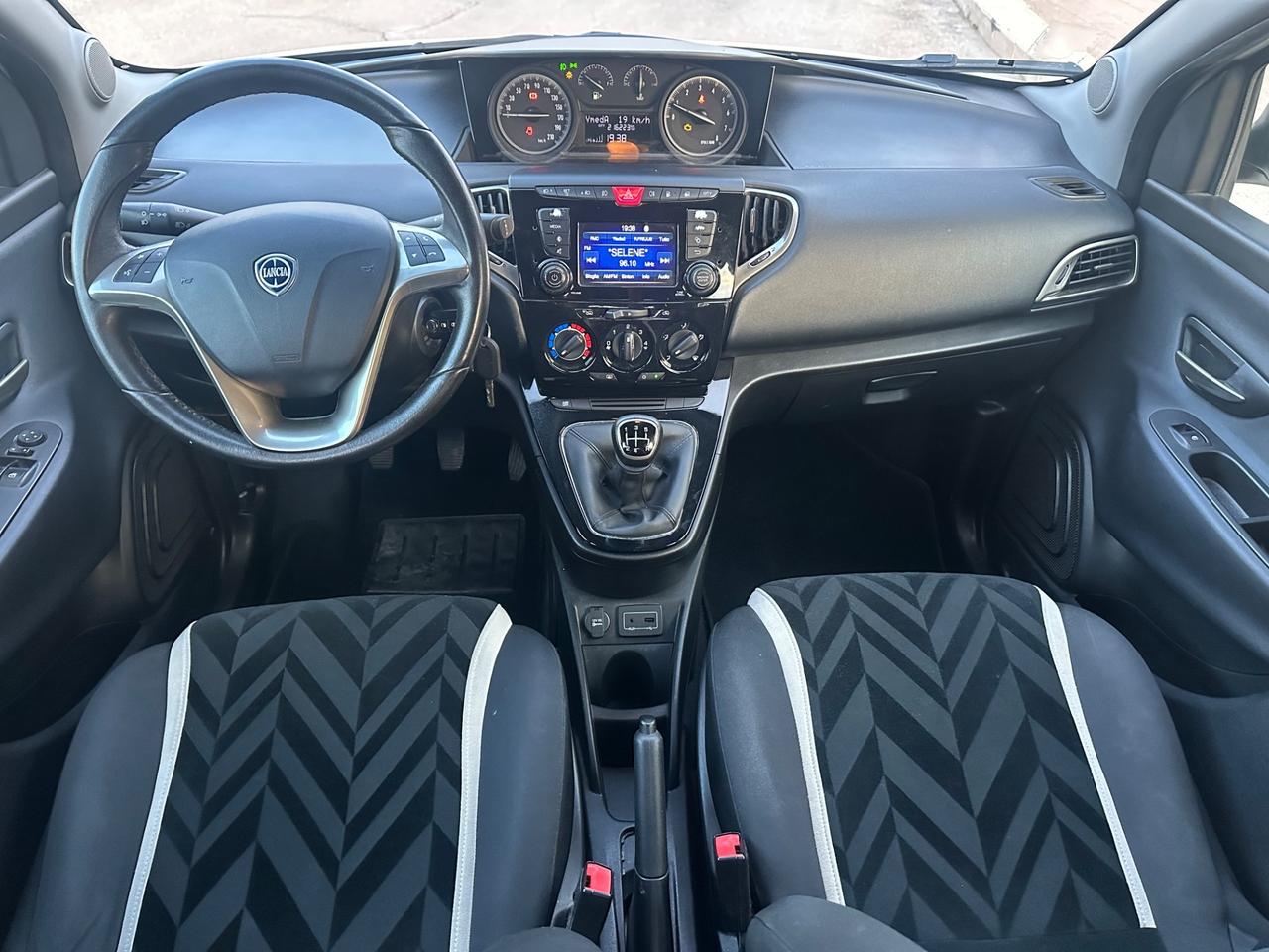 Lancia YPSILON 1.2 GPL 2016 - BELLA