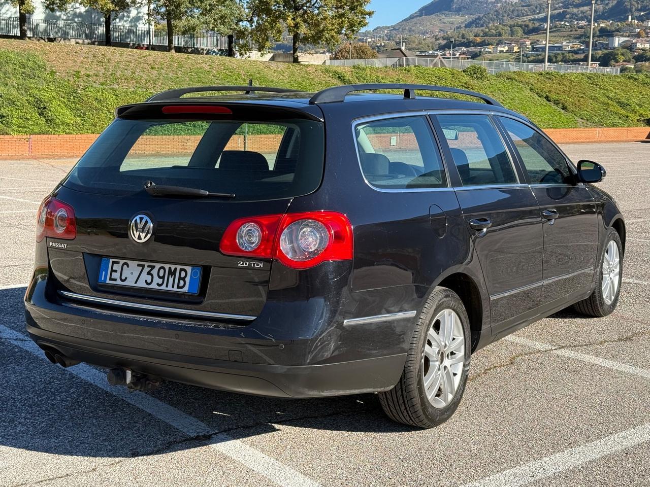 Volkswagen Passat 2.0 TDI DPF Highline EURO 5b