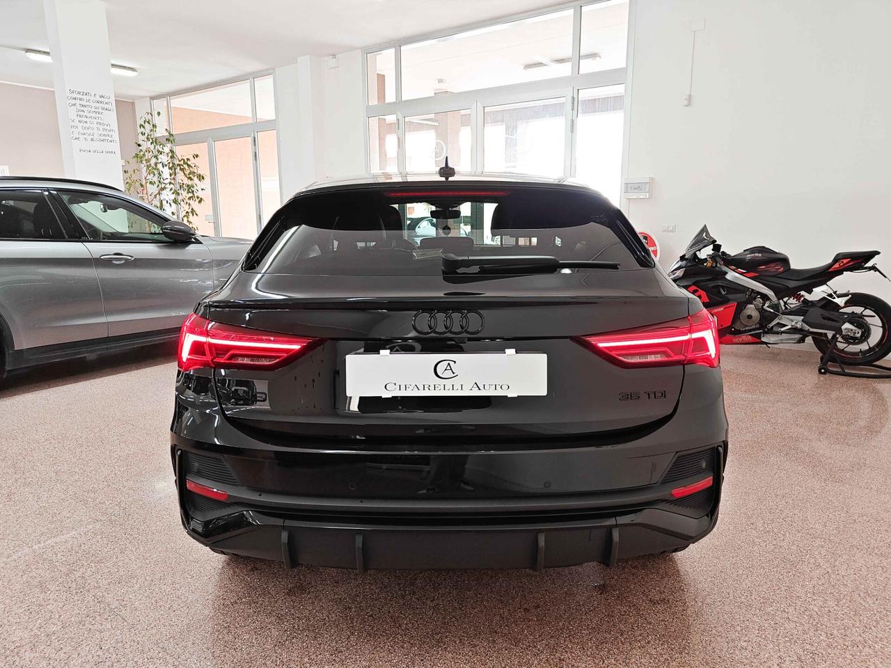 Audi Q3 SPB 35 TDI S tronic Identity Black S-Line