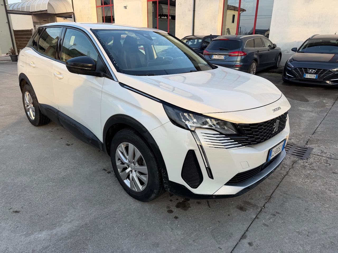 Peugeot 3008 BlueHDi 130 S&S EAT8 Active Pack