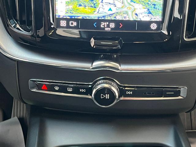 VOLVO XC60 B4 AWD Momentum LED|RETROCAMERA|CARPLAY|18'