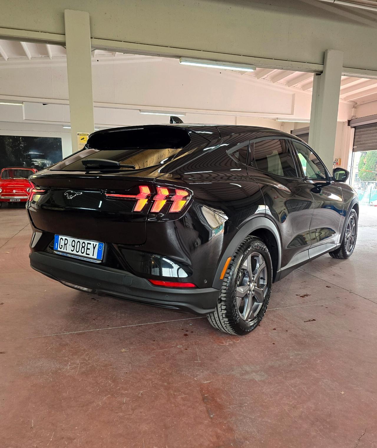 Ford Mustang Mach-E Elettrico Standard 269CV