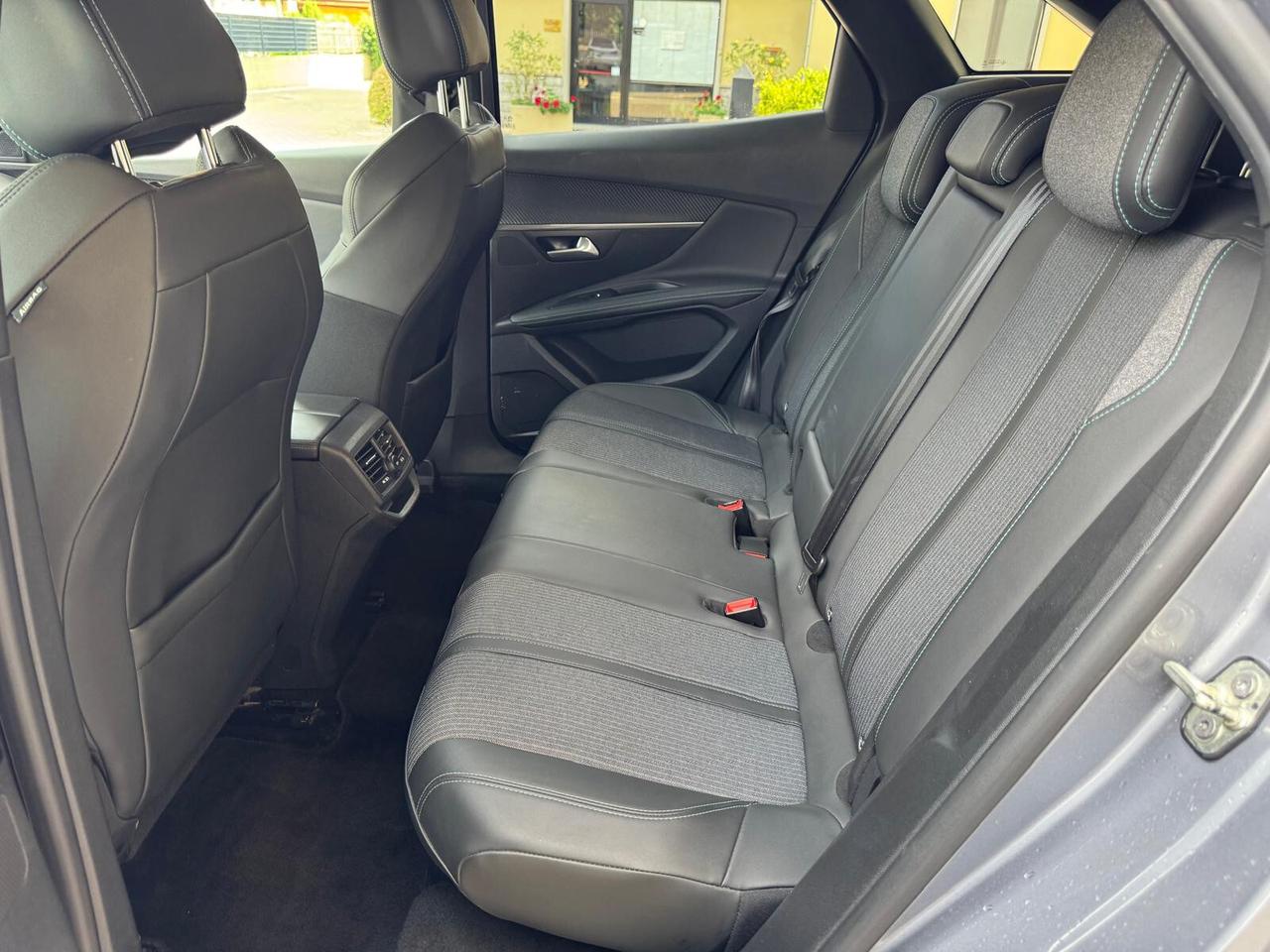 Peugeot 3008 BlueHDi 130 S&S Allure