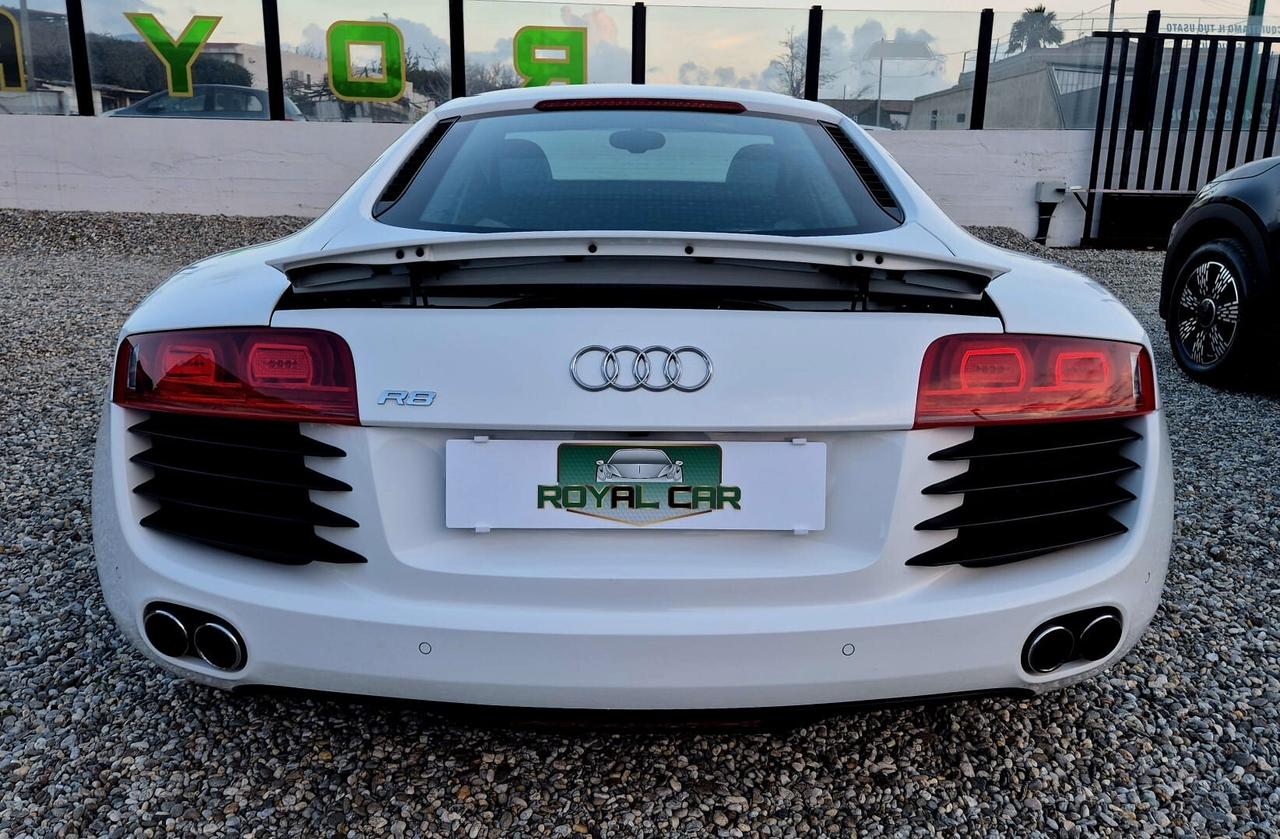 Audi R8 4.2 V8 420 cv