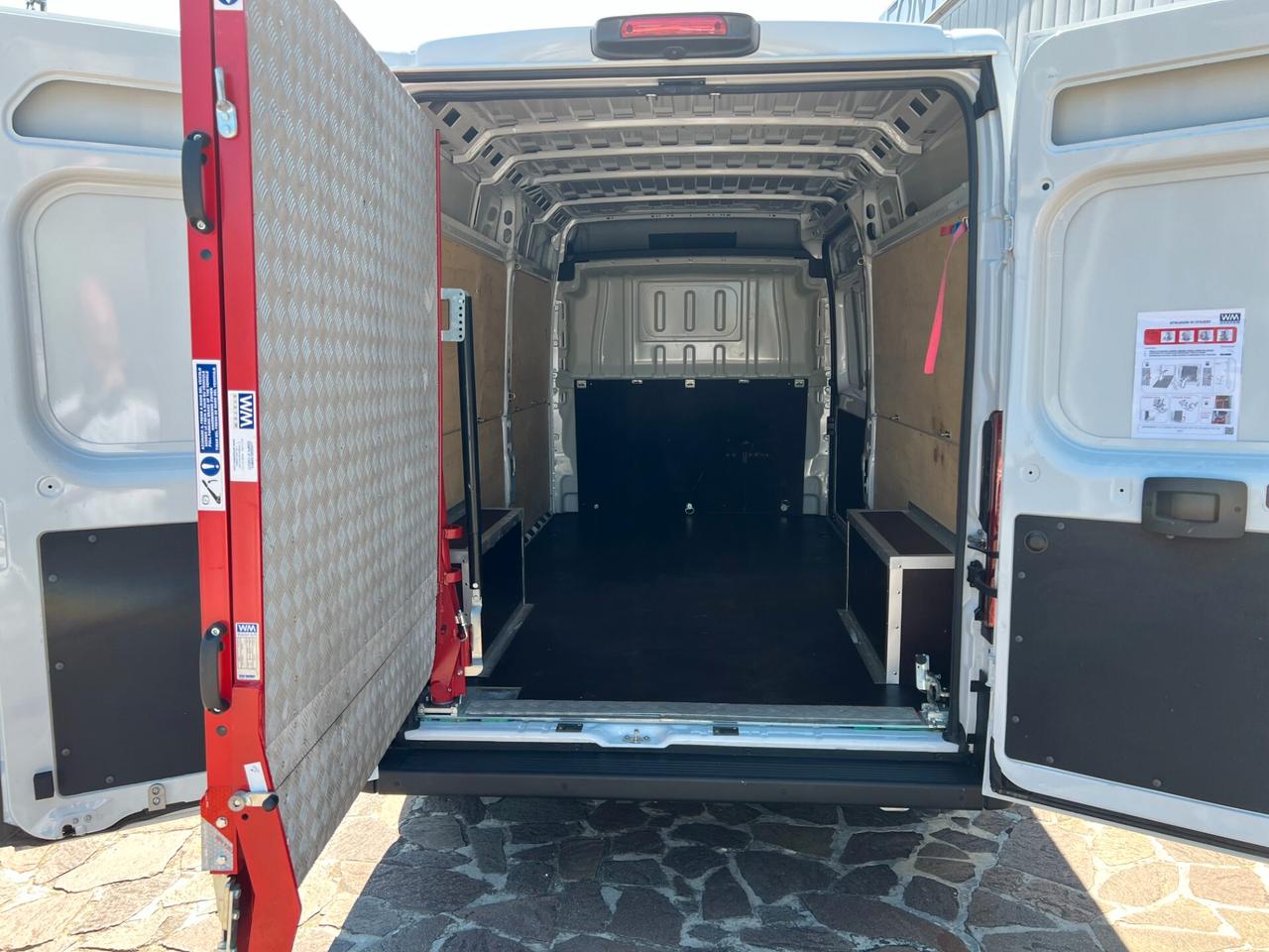 Fiat Ducato 35 2.2 Mjt 140CV PLM-TM Furgone con RAMPA DI CARICO