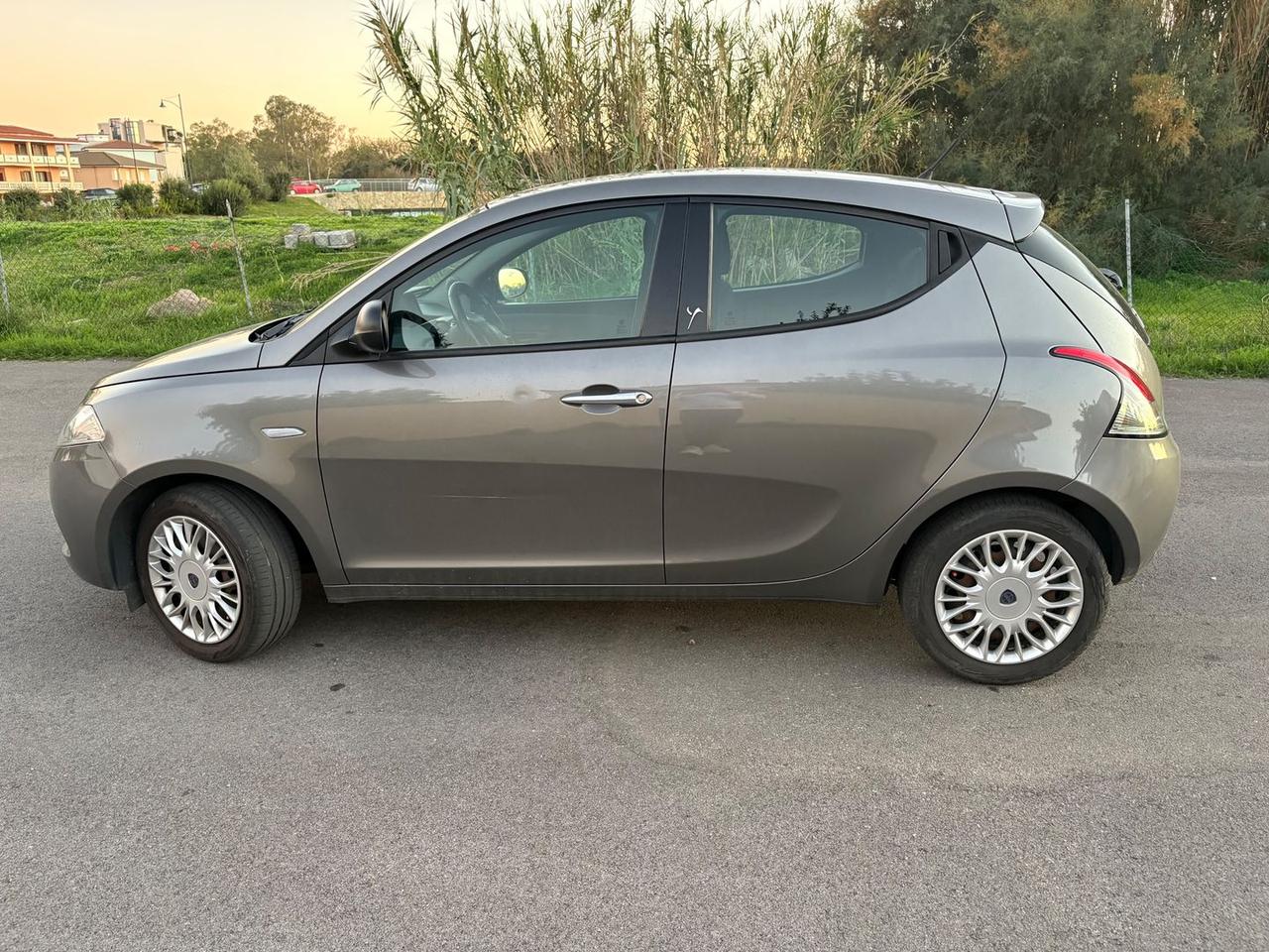 Lancia Ypsilon 1.2 Silver #7851