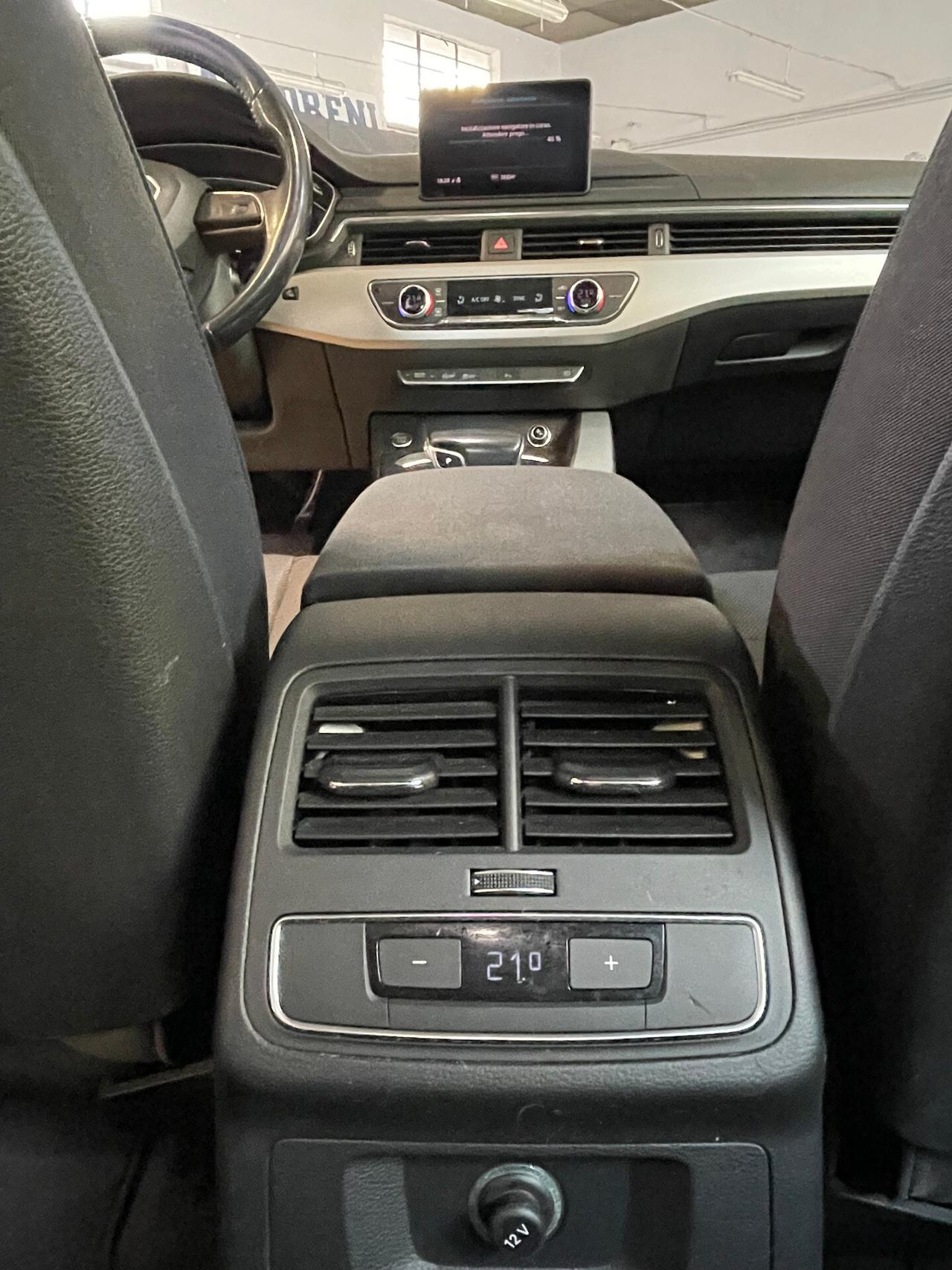 Audi A4 Avant 30 TDI S tronic Design