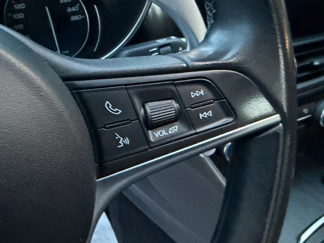 Alfa Romeo Giulia 2.2 TURBODIESEL 150 cv. AT8 SUPER