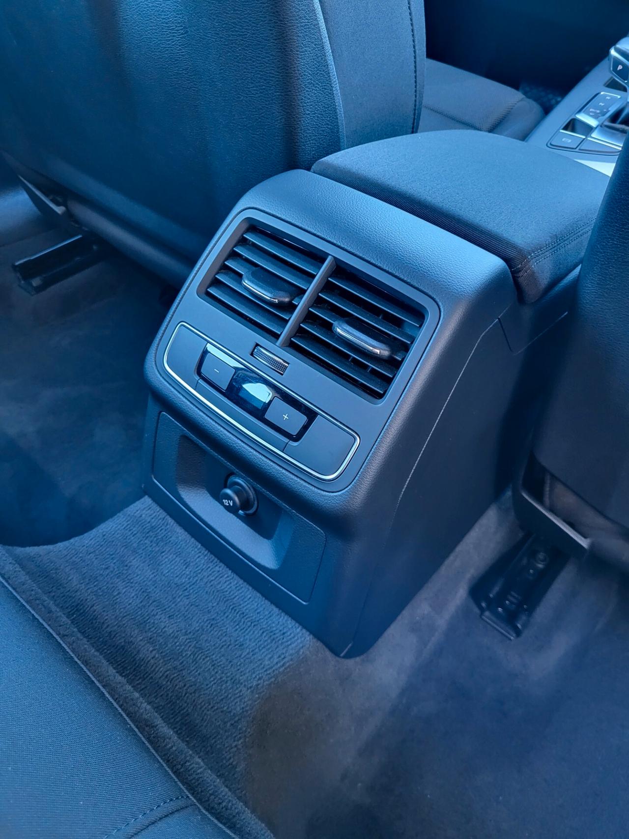 Audi A4 Avant 30 TDI/136 CV S tronic Business Advanced