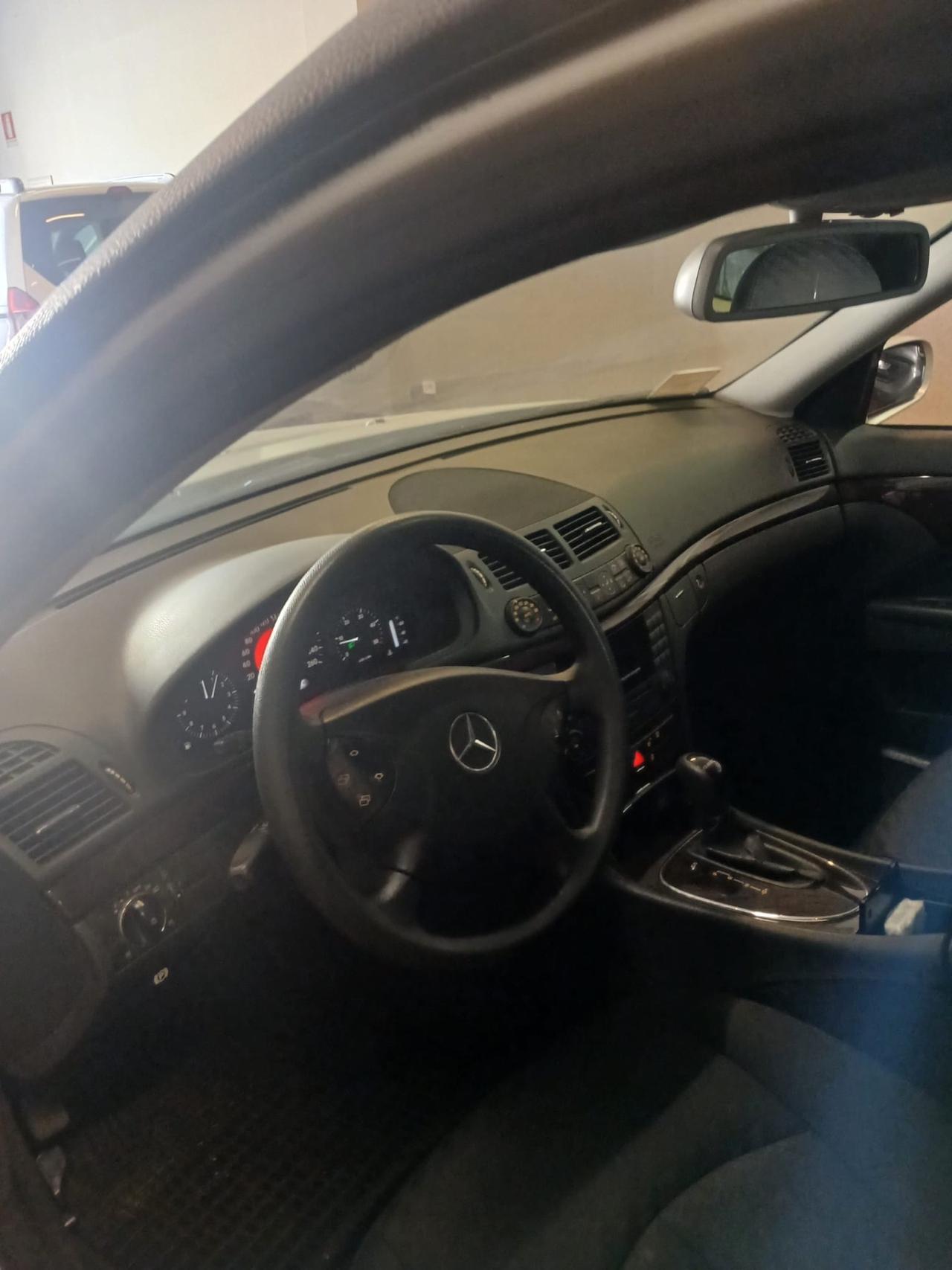 Mercedes-benz CARRO FUNEBRE