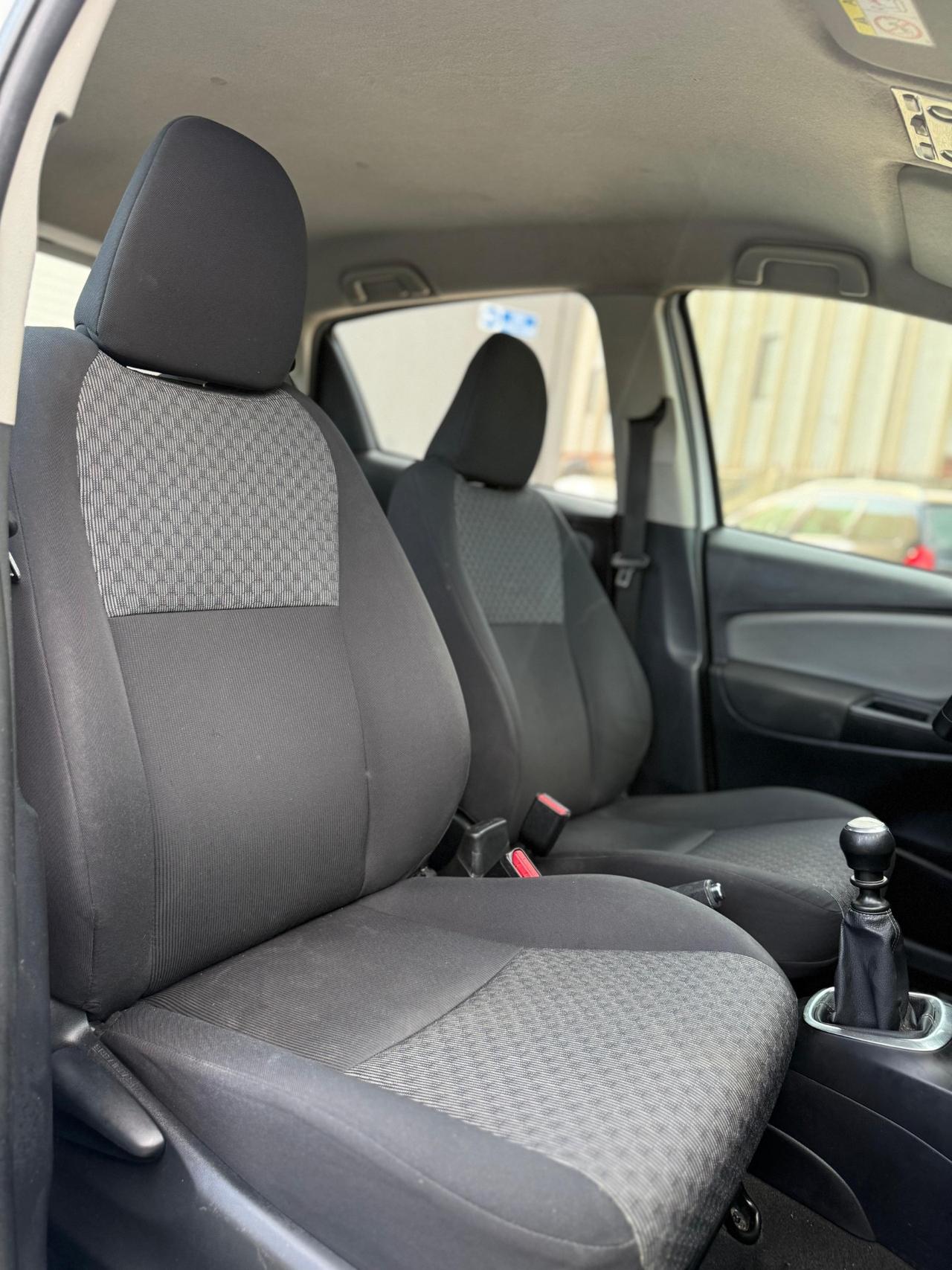 Toyota Yaris 1.4 D-4D 5 porte Lounge