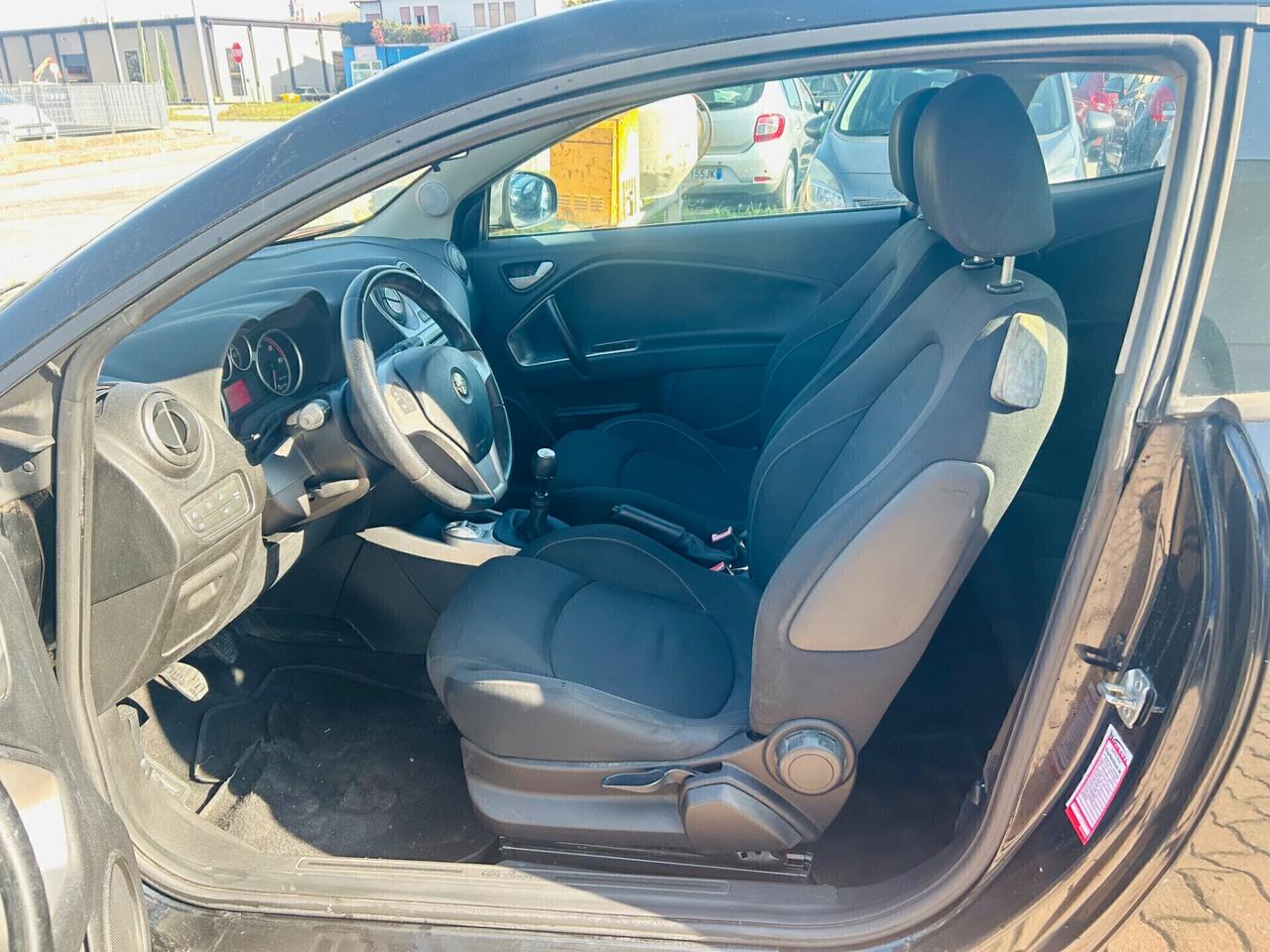 Alfa Romeo MiTo 1.3 JTDm-2 95 CV S&S Distinctive Sport Pack